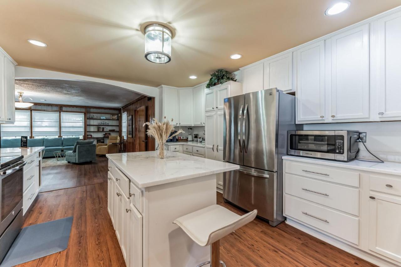 Mins To Graceland Secluded Rambling Ranch Style Home Memphis Luaran gambar